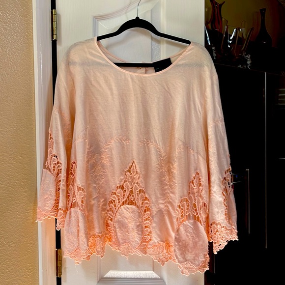 Linen blend beautiful shirt with detail of lace and crochet and sets - Picture 1 of 3